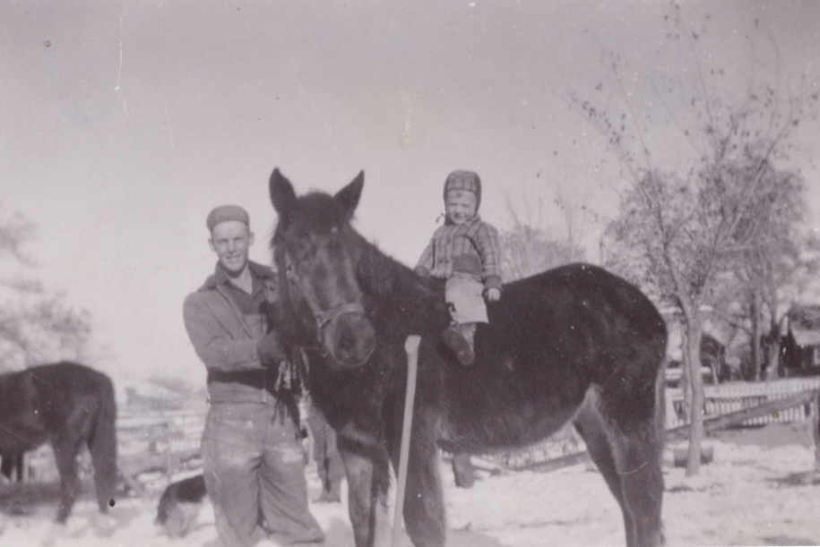 Lee and Barton - On Horse